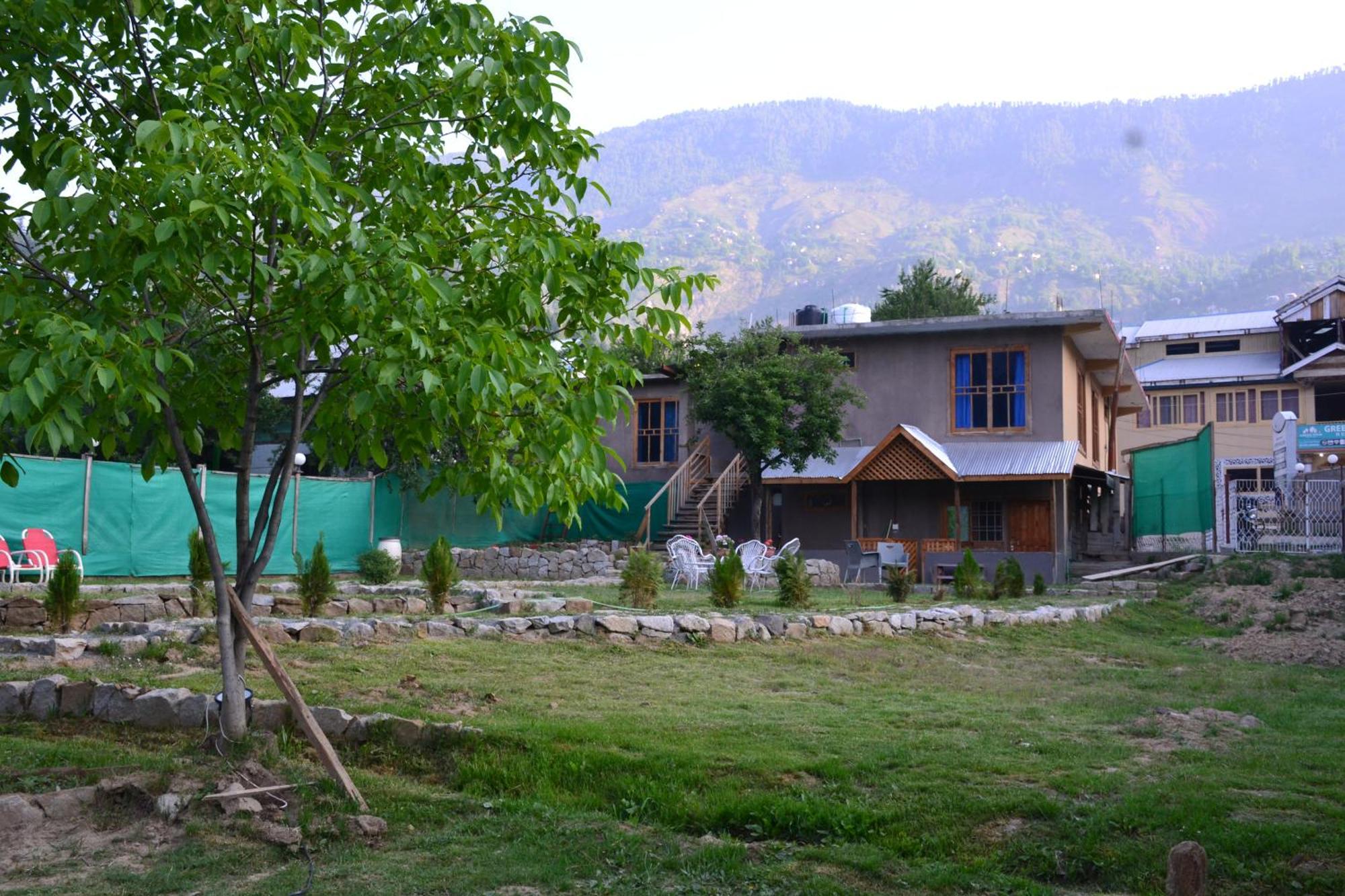 West End Lodges Neelum 外观 照片