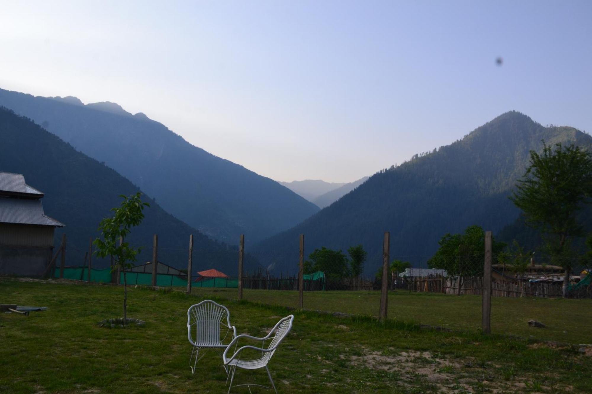West End Lodges Neelum 外观 照片