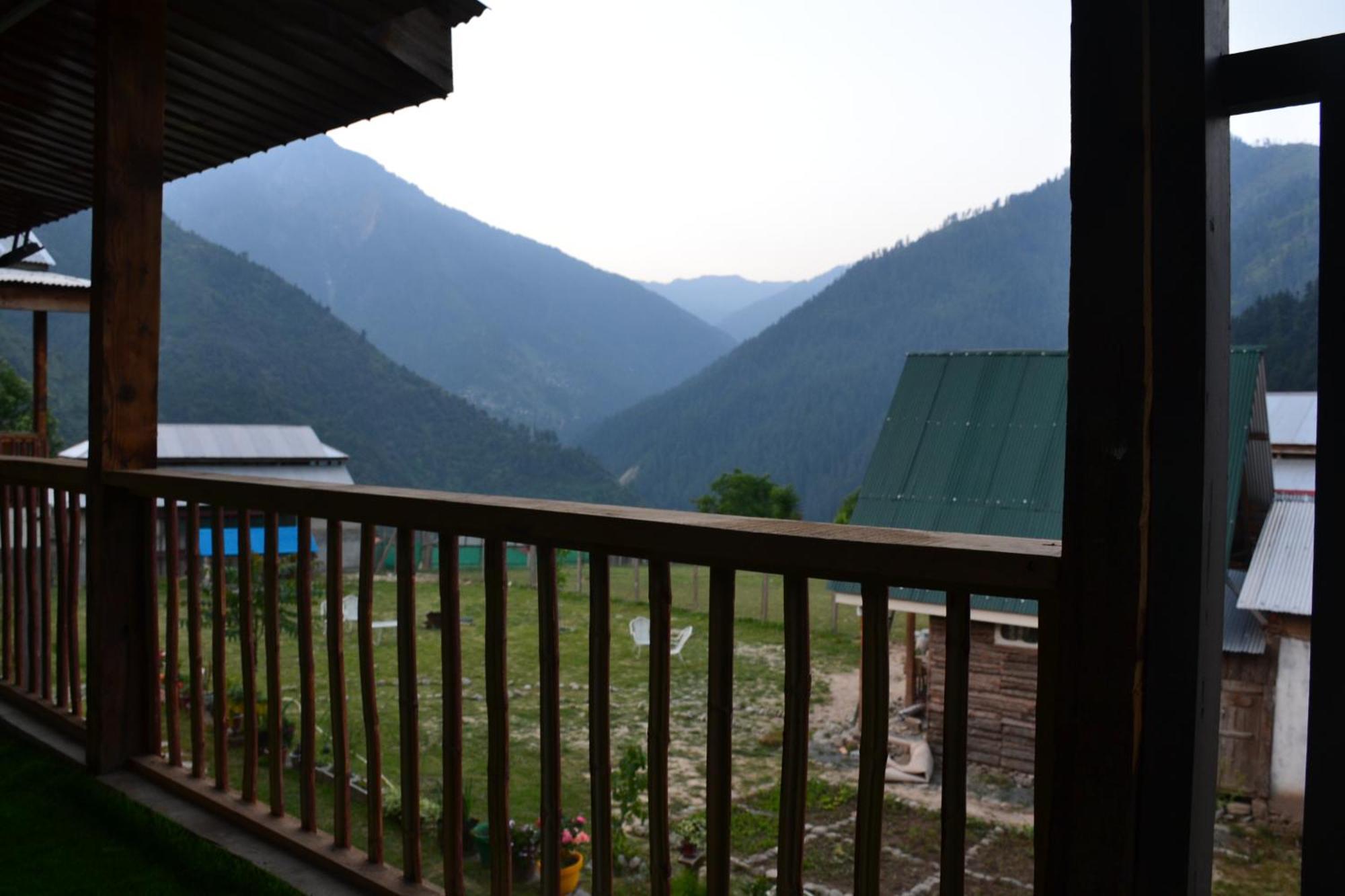 West End Lodges Neelum 外观 照片