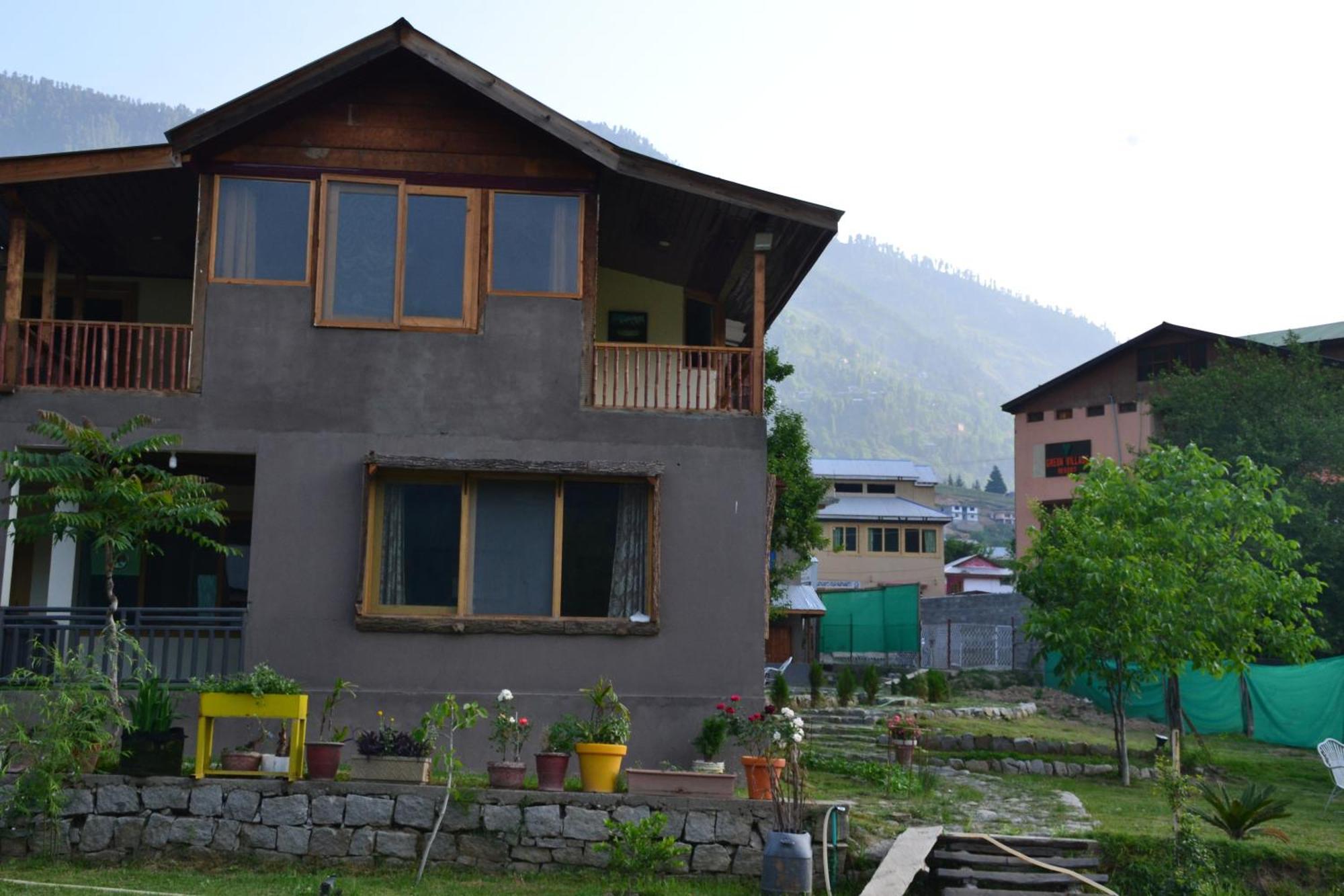 West End Lodges Neelum 外观 照片
