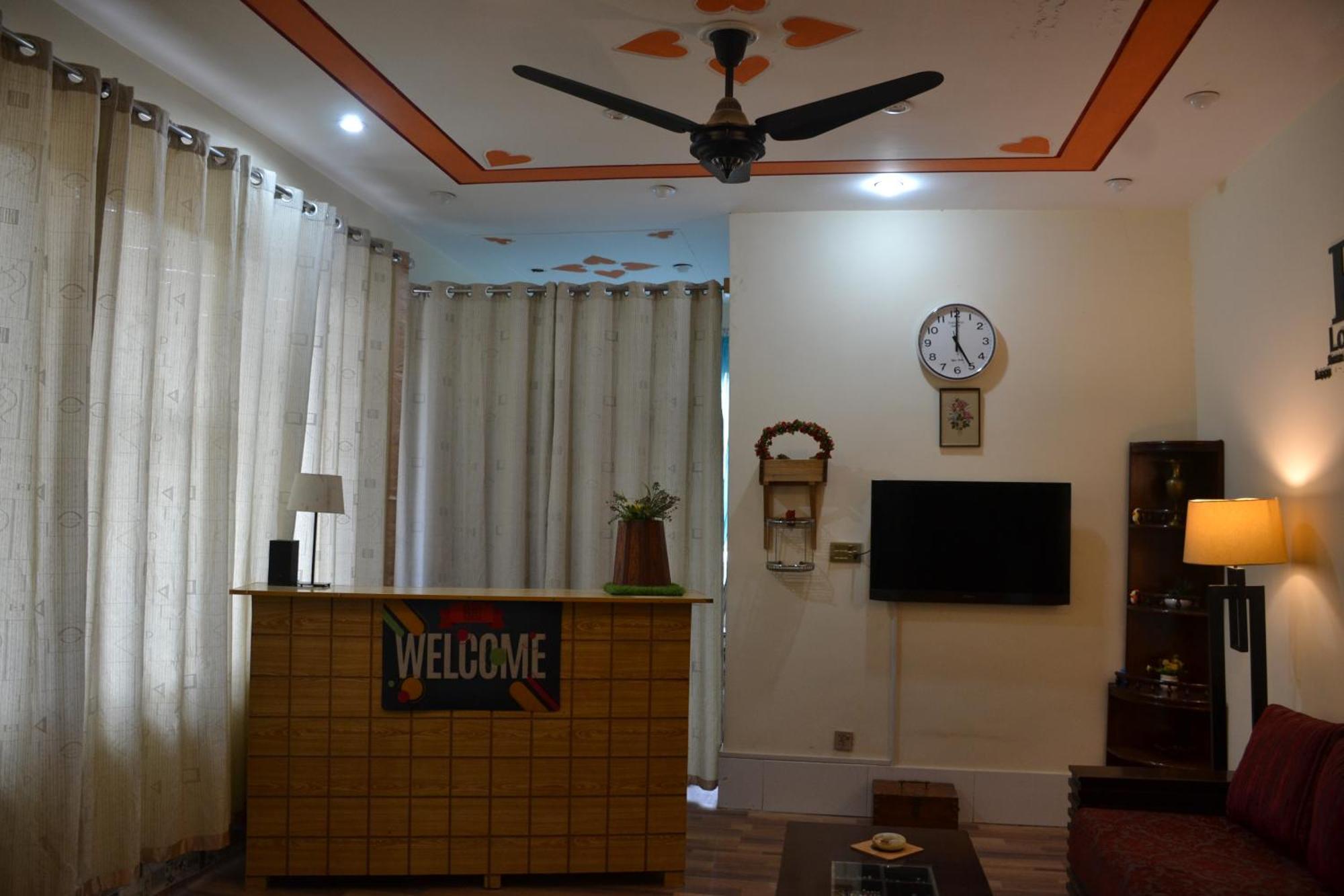 West End Lodges Neelum 外观 照片