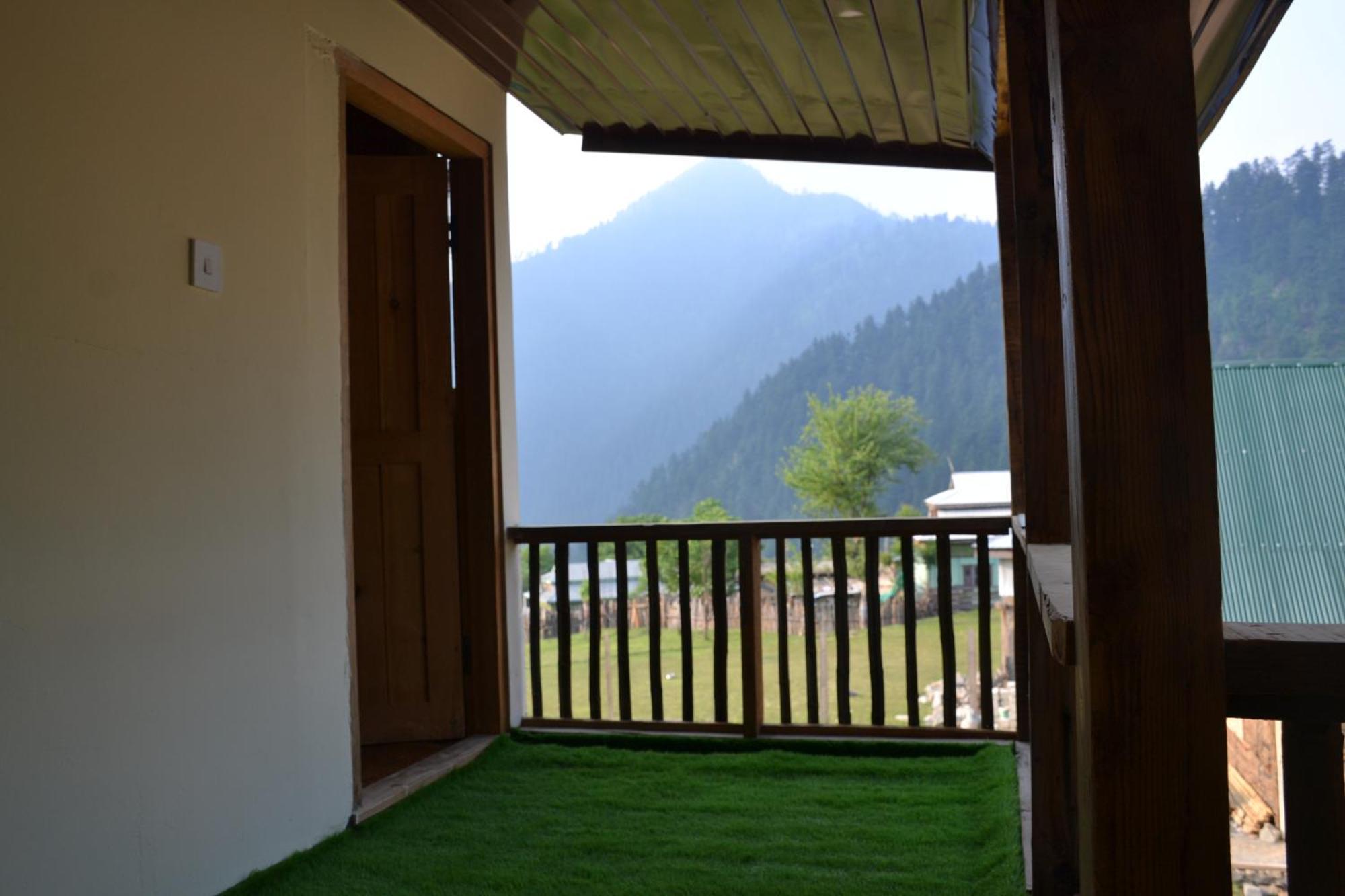 West End Lodges Neelum 外观 照片