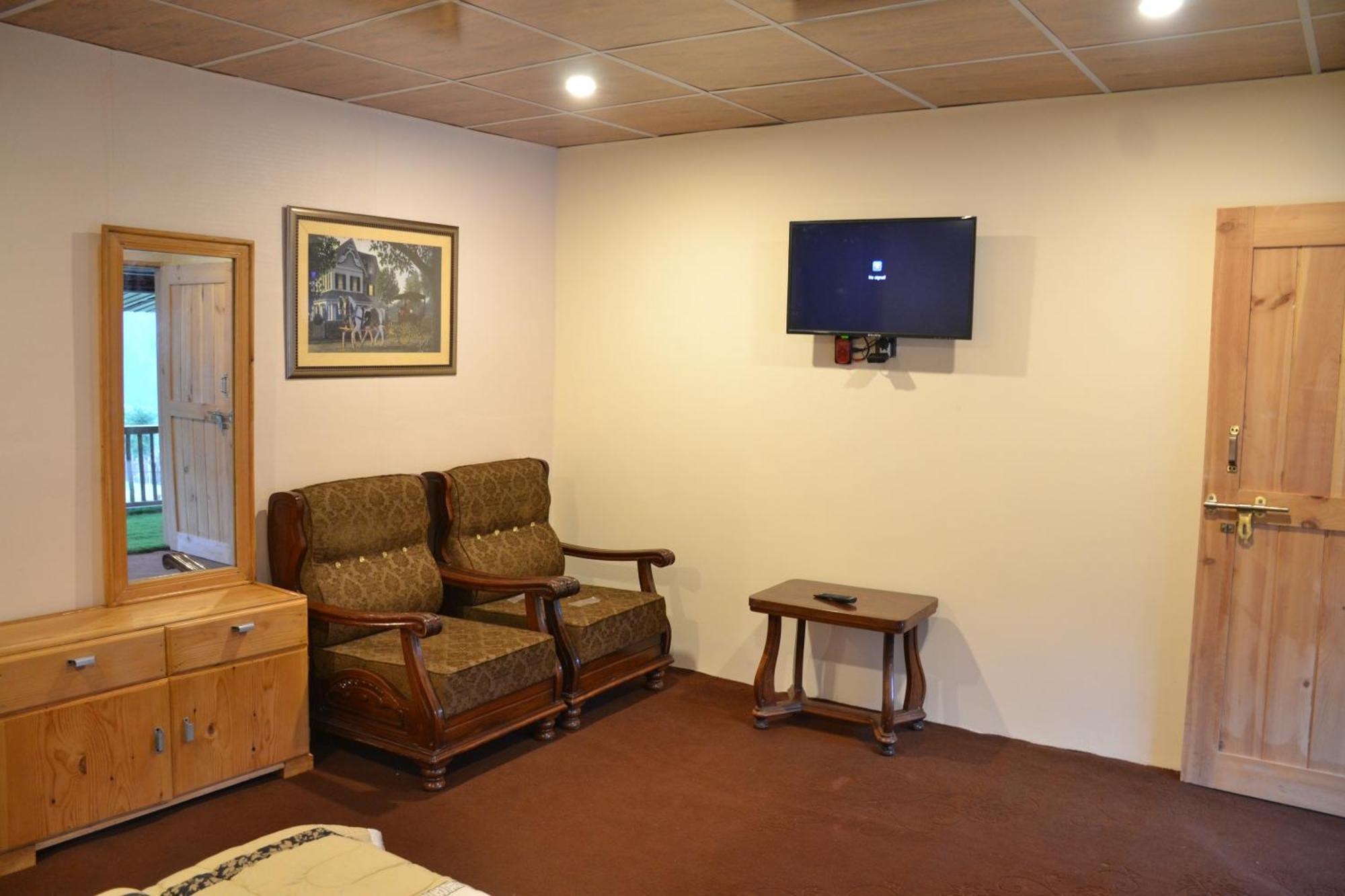 West End Lodges Neelum 外观 照片