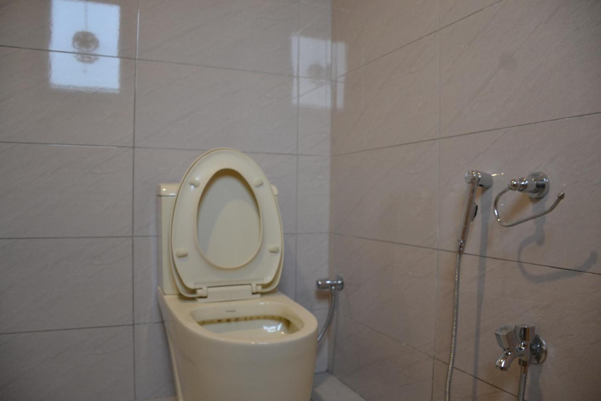 West End Lodges Neelum 外观 照片