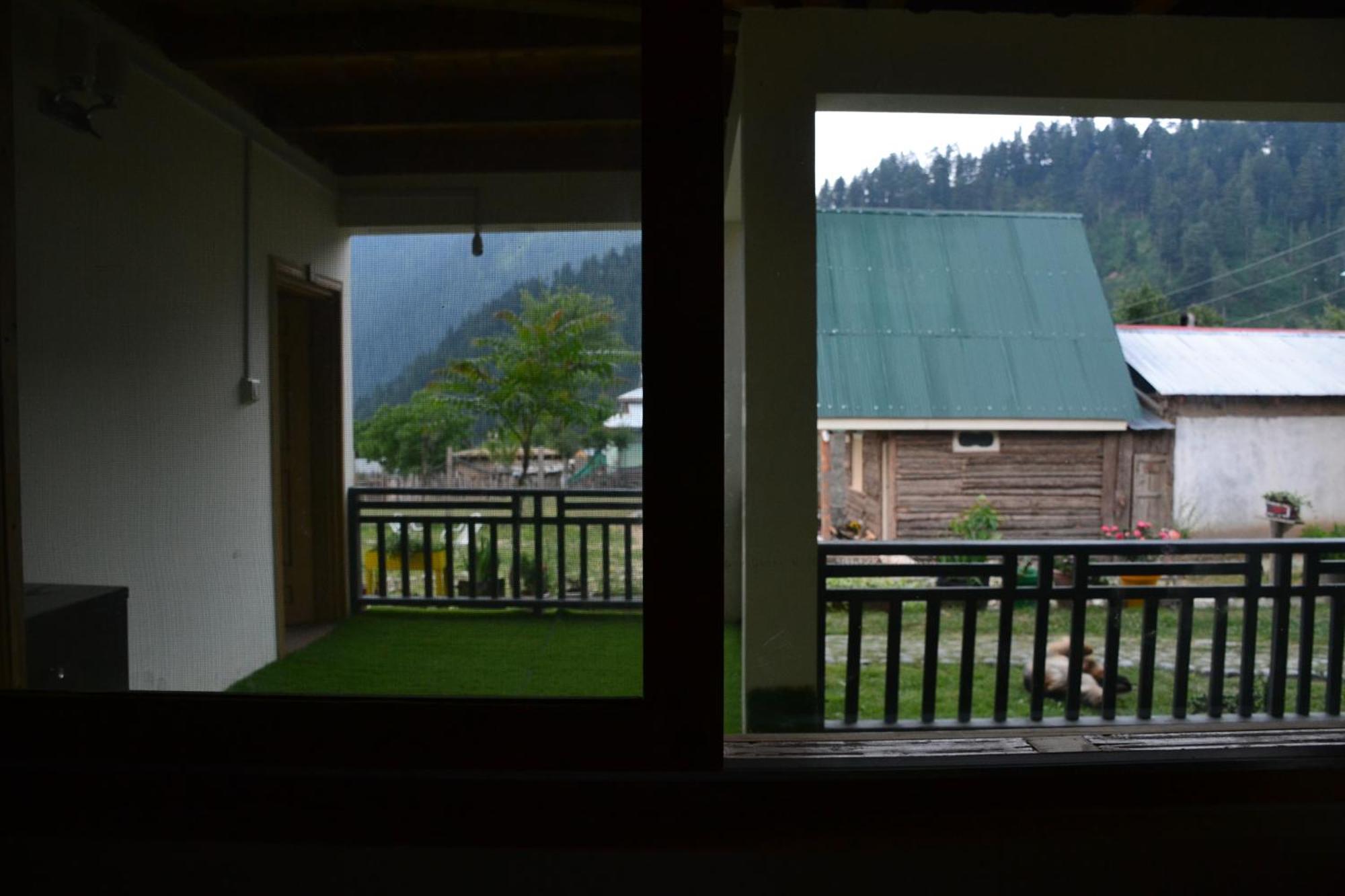 West End Lodges Neelum 外观 照片