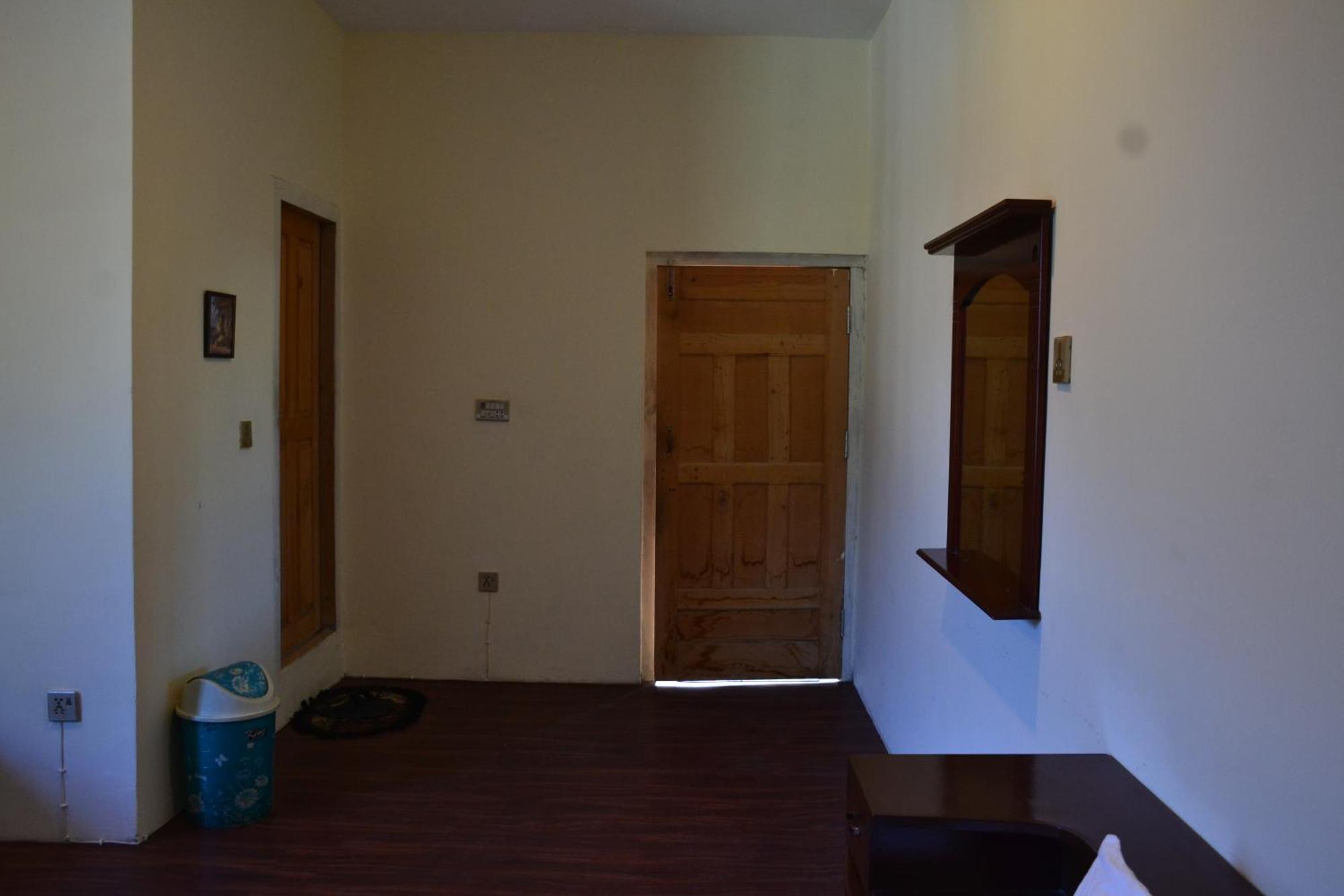 West End Lodges Neelum 外观 照片