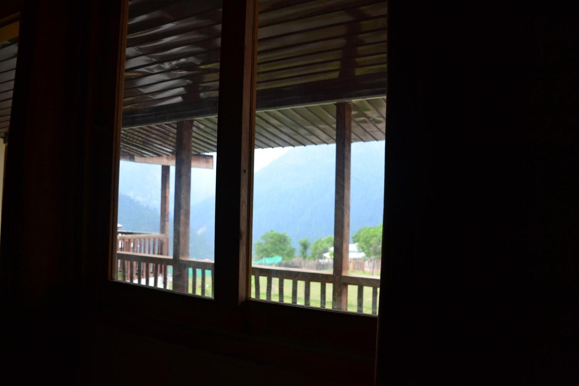 West End Lodges Neelum 外观 照片